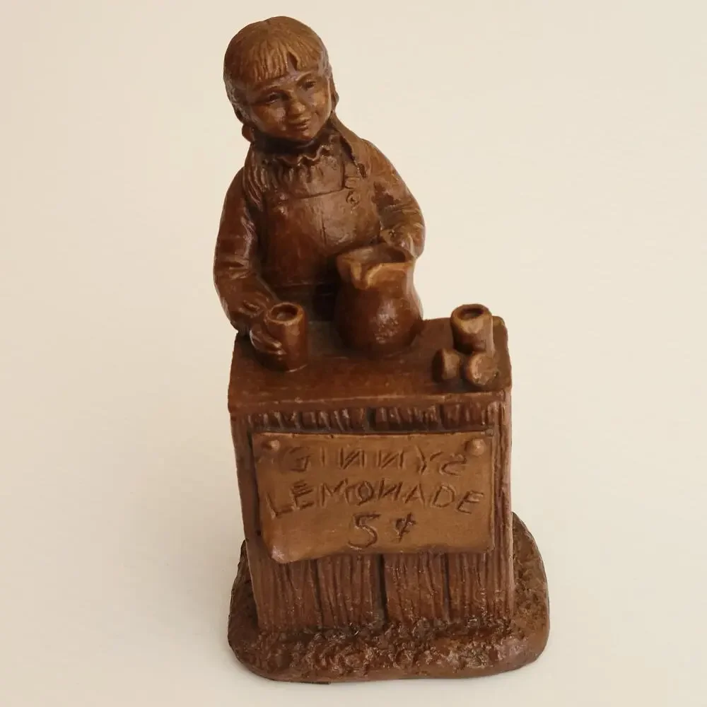 Vintage Lemonade Stand 5c Girl selling lemonade figurine. Made in USA